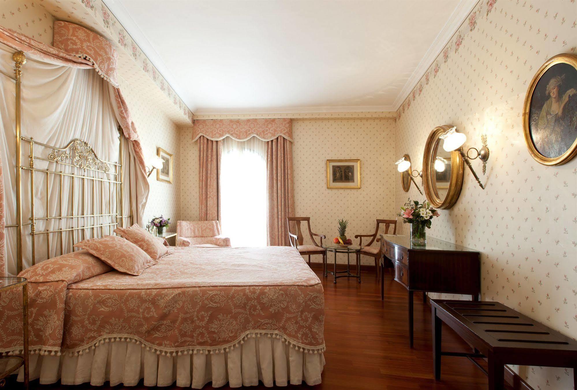 Hotel Dona Maria Sewilla Zewnętrze zdjęcie